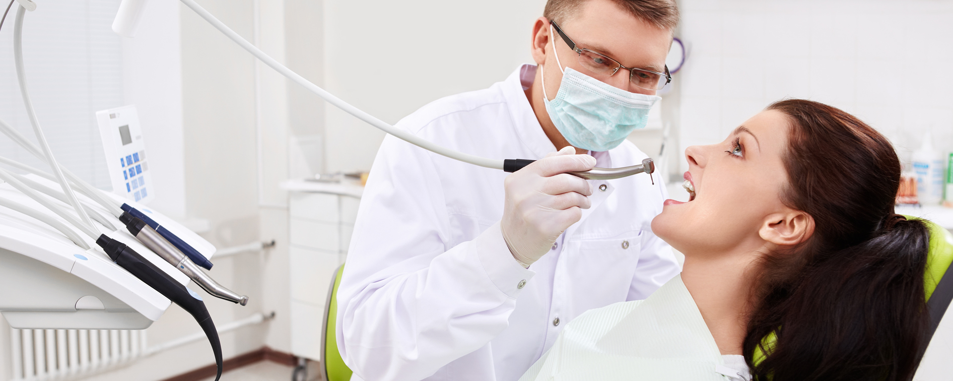 Zahnbehandlungen - Wurzelbehandlungen oder professionelle Zahnreinigungen in Löbnitz
